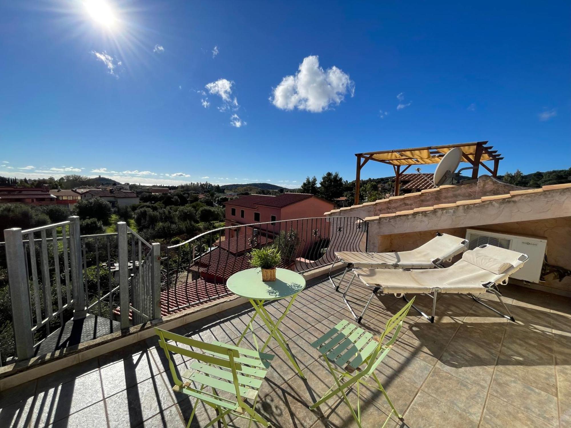 Casa Delle Farfalle Chia Luaran gambar